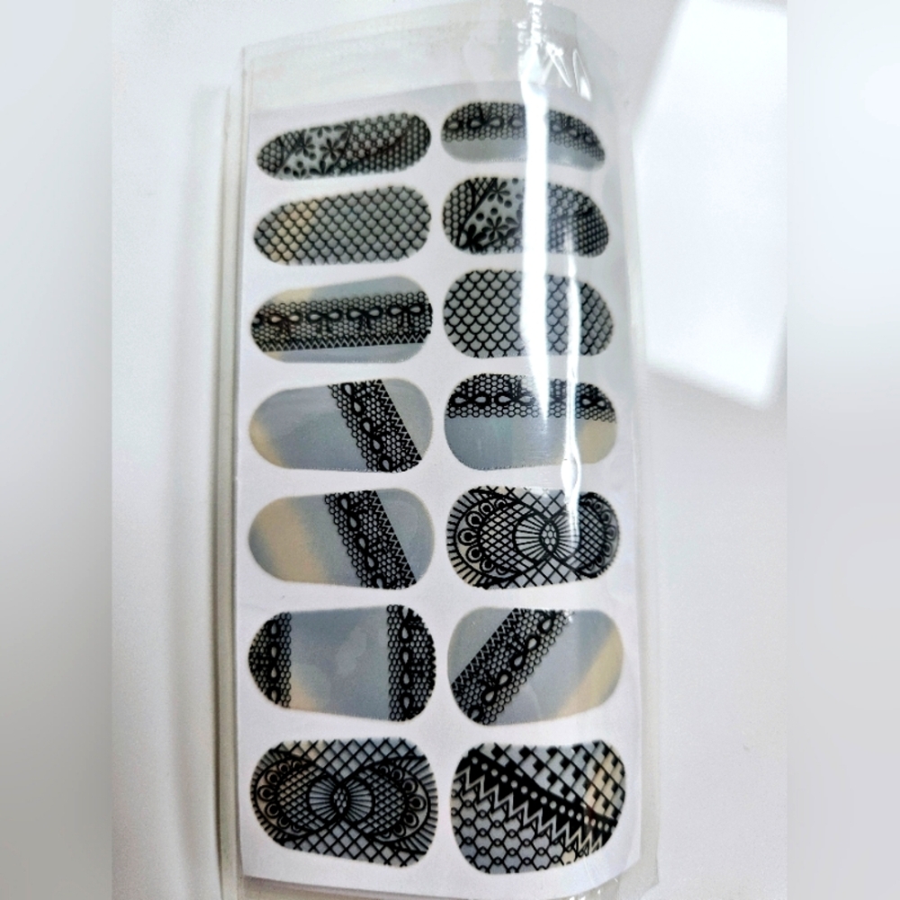 NWT NAIL ART WRAP NAIL STICKER DESIGNS: BLACK & GRAY-BLUE FAUX LACE PATTERN!